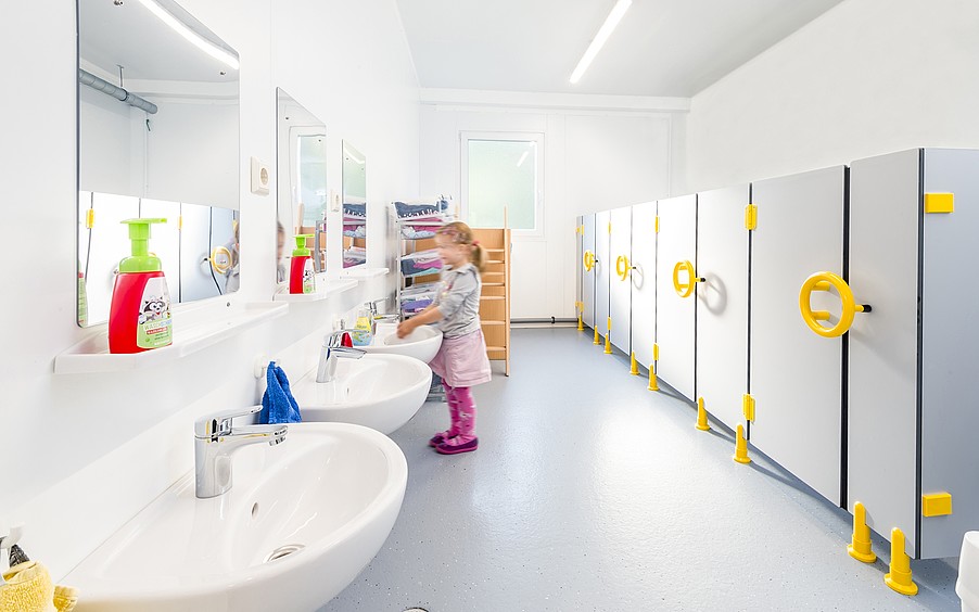 Kindergartenerweiterung in Salzbergen ELA Container - Kindergarten in Containeranlage Sanitärbereich
