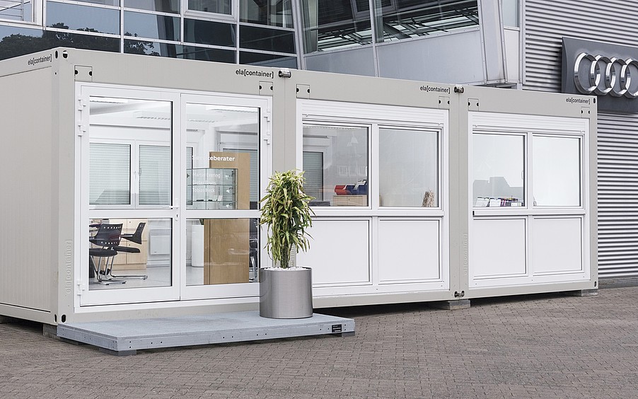 ELA Container hält Lösungen für kurzfristigen Raumbedarf parat ELA Container - Empfangsbereich in Containern