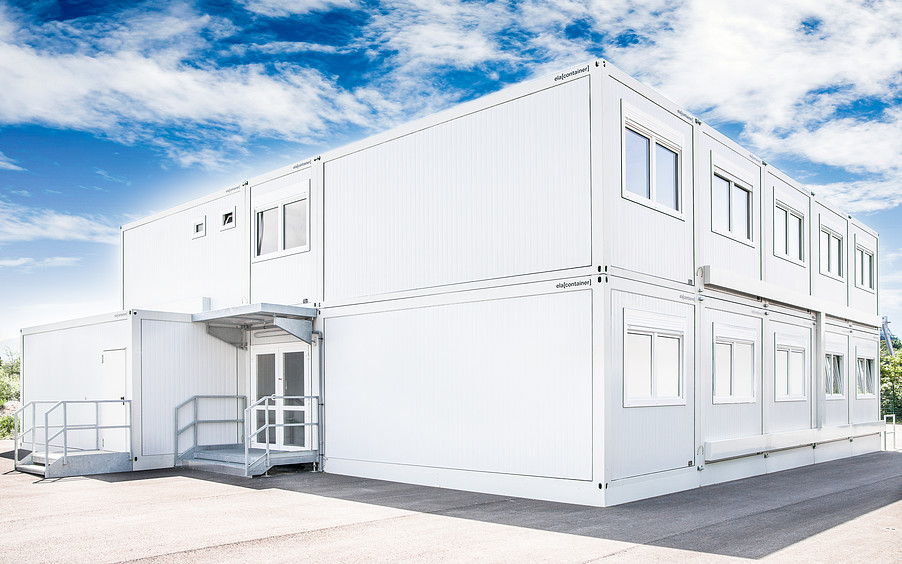 Das Projektteam der Roche Pharma AG richtet sich in Büromodulen von ELA Container ein! ELA Container - Büromodul
