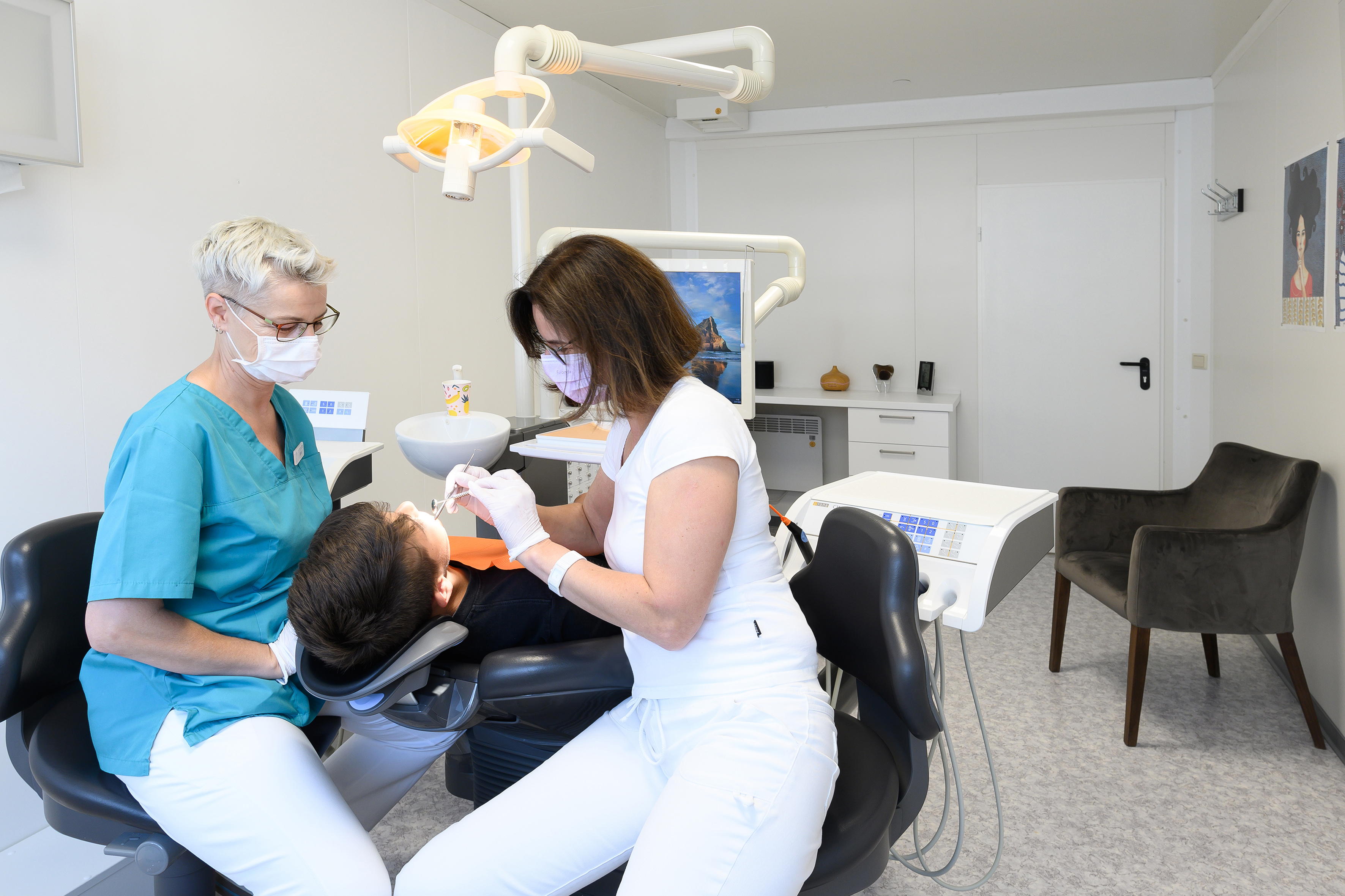 Behandlungszimmer der Praxisanlage Behandlungszimmer der Praxisanlage