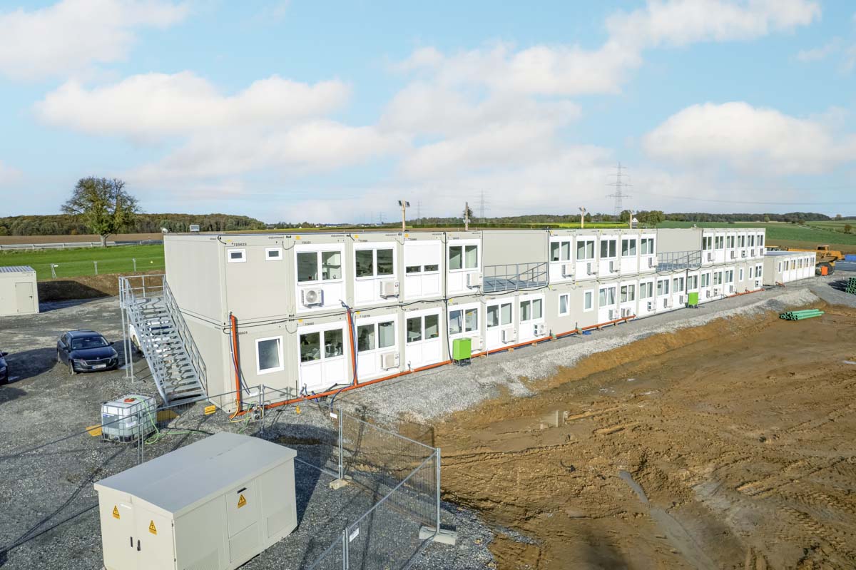 Baustellen-Anlage von außen Baustellen-Anlage von außen