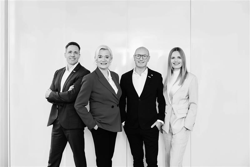 ELA Container Führungsebene im Schwarz/Weiß Fotoshooting