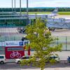 ELA Fahrradcontainer vor dem Rollfeld des Flughafens Dresden