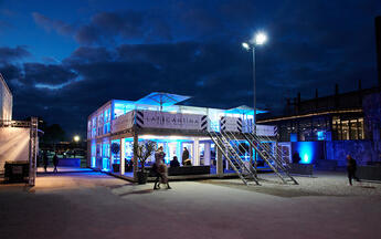 Raumlösung von ELA Container auf Münchener Textilmesse ELA Container - Stilvolle Messeanlage aus ELA Containern