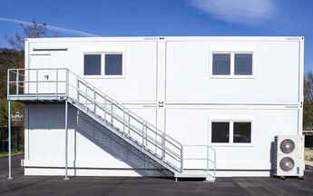 Das Projektteam der Roche Pharma AG richtet sich in Büromodulen von ELA Container ein ELA Container - Büromodul