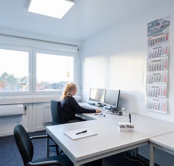 Helles, freundliches Büro innerhalb der Anlage Helles, freundliches Büro innerhalb der Anlage