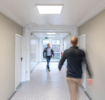 Flure der Schulanlage aus ELA Qualitätsallroundern Flure der Schulanlage aus ELA Qualitätsallroundern