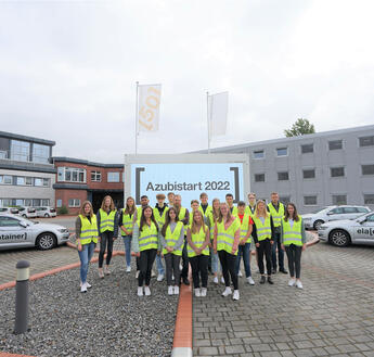 Neue Auszubildende und duale Studierende 2022 bei ELA Container Neue Auszubildende und duale Studierende 2022 bei ELA Container