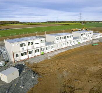 Große zweistöckige Baucontainer-Anlage in Kupferzell