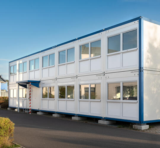 Industrie-Büroanlage aus ELA Containern
