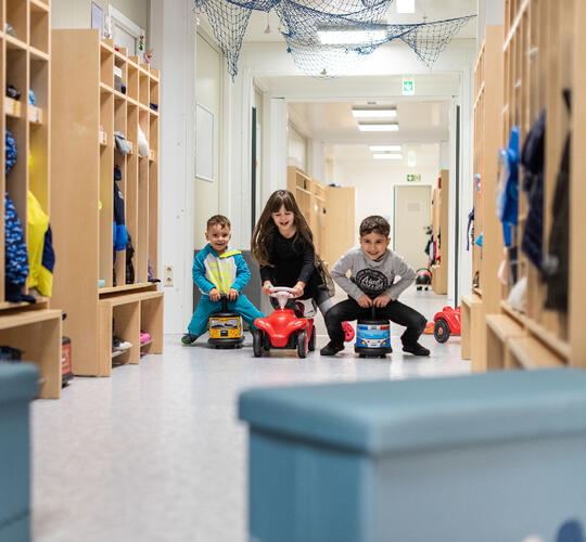 Kindergartencontainer Flur Innenansicht