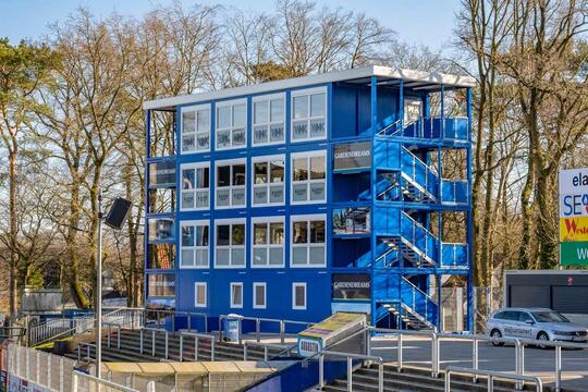 VIP Tower SV Meppen von außen fotografiert