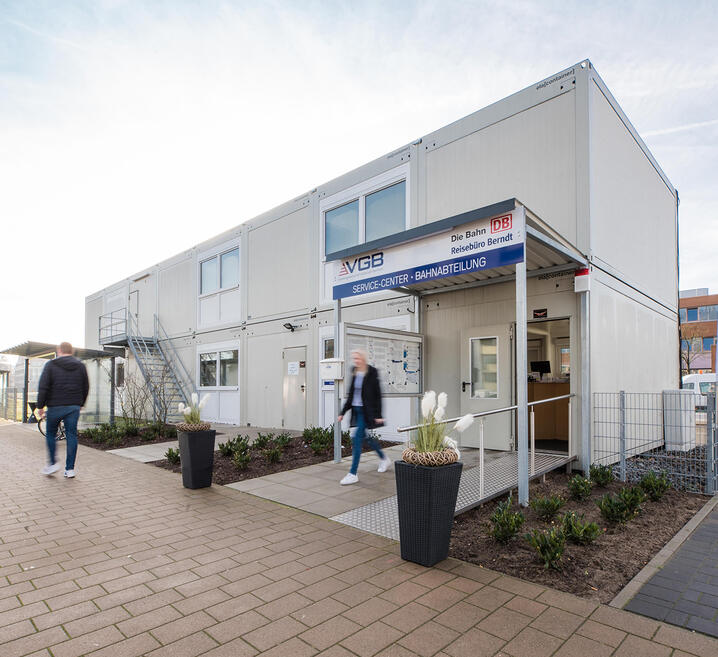 Leitstelle und Reisebüro aus ELA Containern