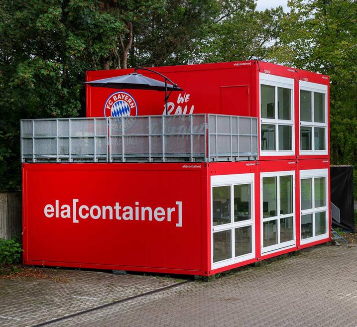 FC Bayern München Basketball Bürocontaineranlage von ELA Container in der Außenansicht