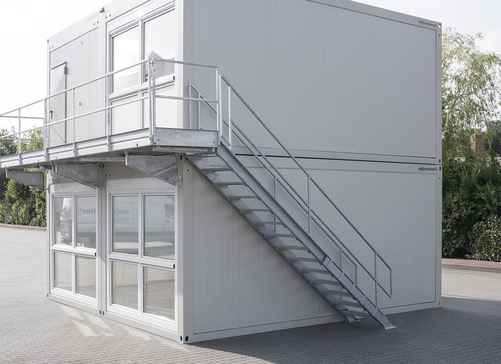 ELA Container - Außentreppe und Podest