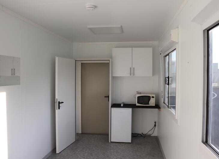 Gebrauchter Bürocontainer mit Küchenzeile