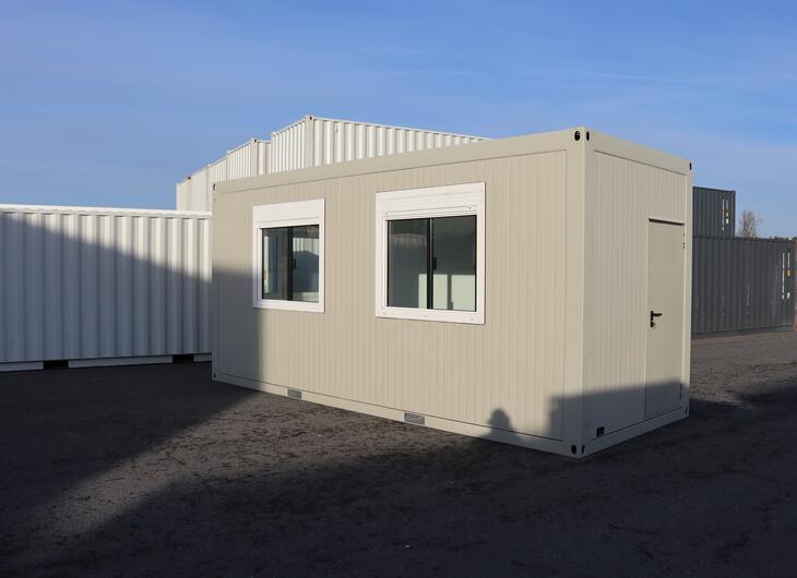 Gebrauchter Bürocontainer in der Seitenansicht