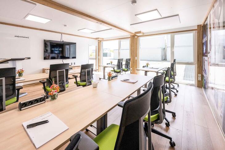 Bürocontaineranlage mit Schulungsraum