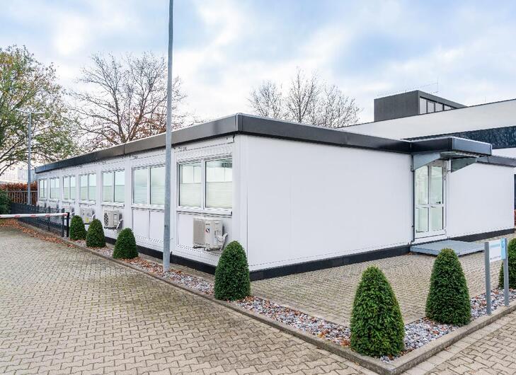 Bürocontaineranlage von Aussen