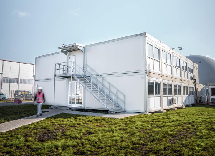 Containeranlage ELA Energieunternehmen Seitenansicht