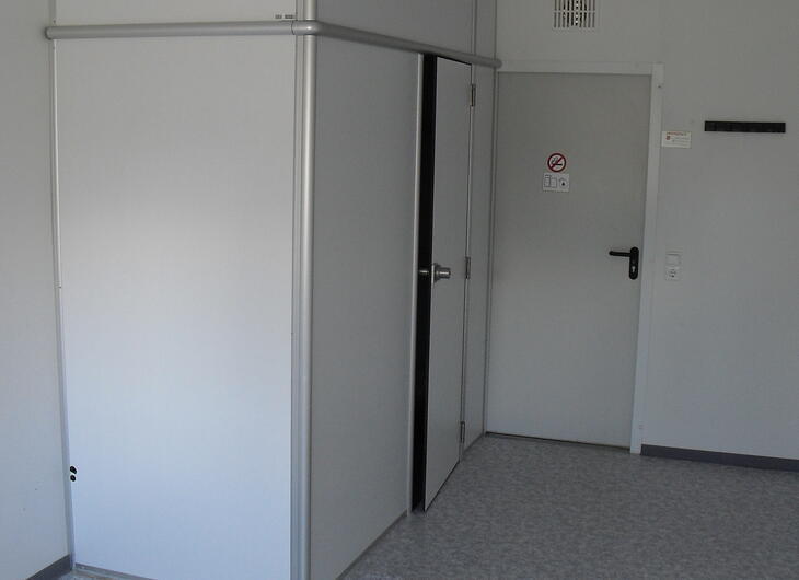 Büro-/Aufenthaltscontainer mit Bad WC Toilette Dusche