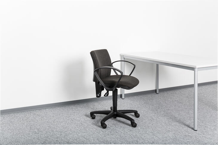 ELA Container - Drehstuhl mit Armlehne