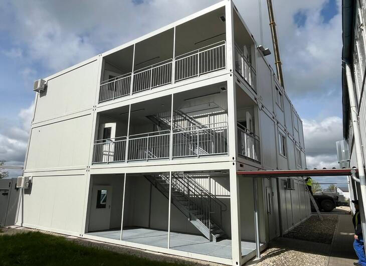 ELA Bürocontaineranlage mit Treppencontainer