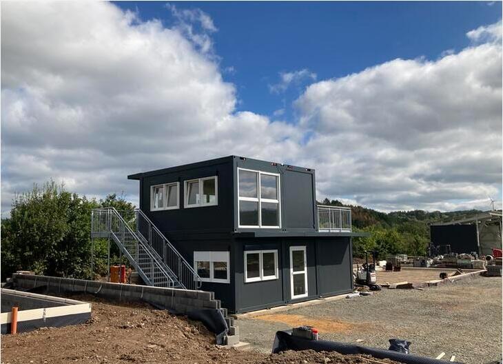Mittelgroße Büroanlage von ELA Container