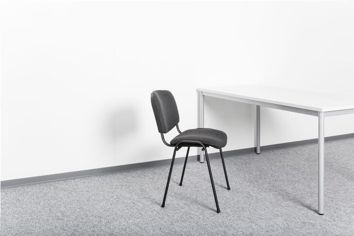 Stuhl und Tisch für Aufenthaltscontainer