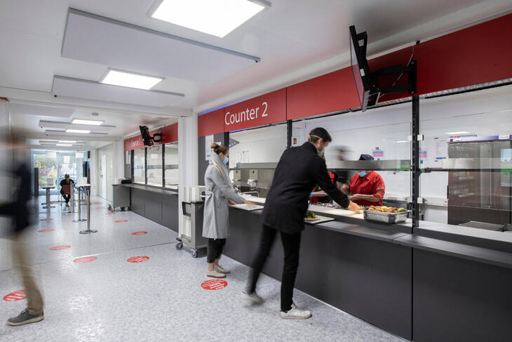 Kantinencontaineranlage von innen