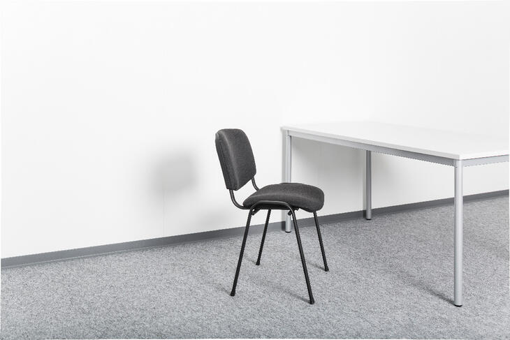 Bürocontainer Stuhl mit Tisch