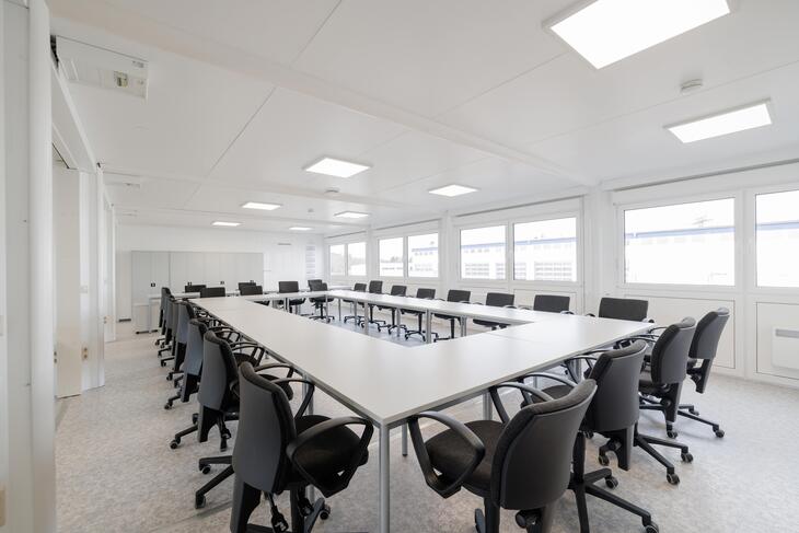 Konferenzraum im Container