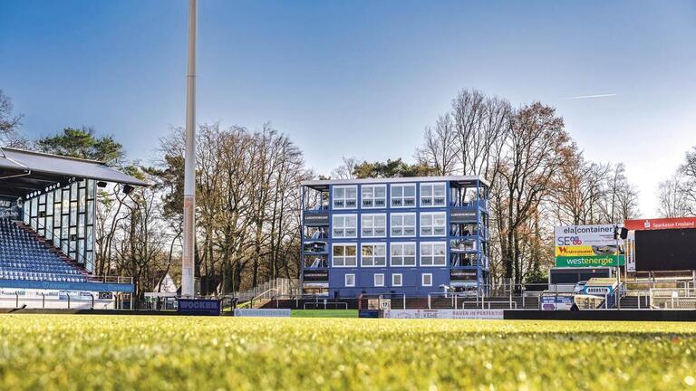 VIP Tower SV Meppen von außen fotografiert